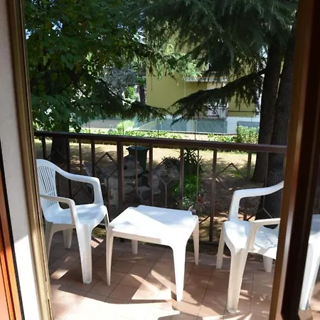 Il Di Ross Oda ve Kahvaltı 2*
